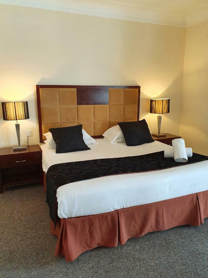 Oyo Clayton Lodge Newcastle-under-Lyme Extérieur photo